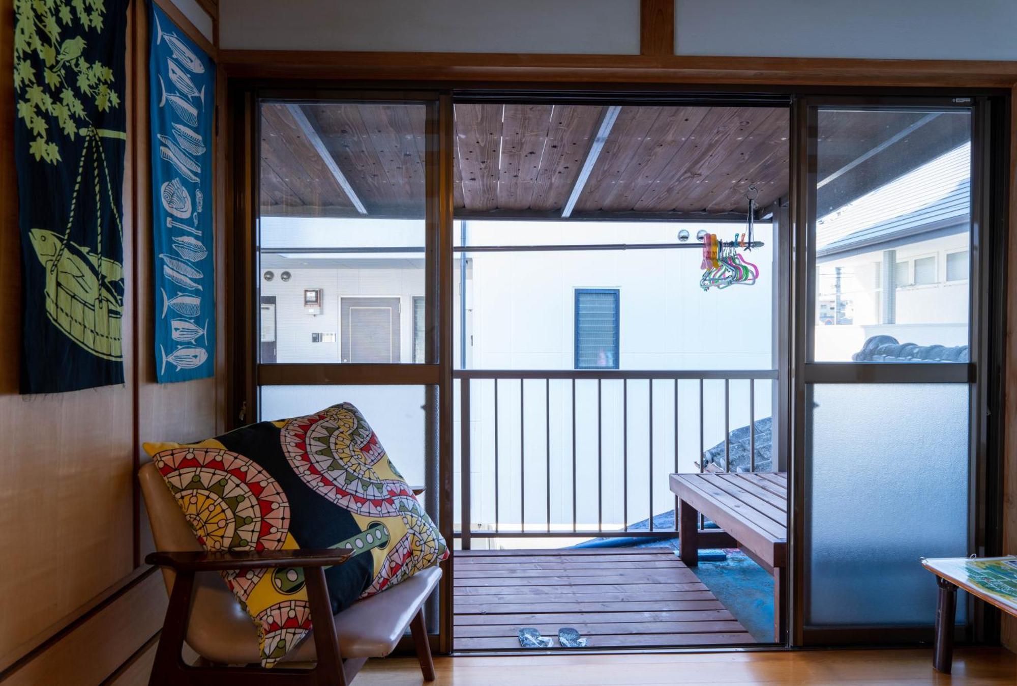 Katsuo Guest House Коті Номер фото