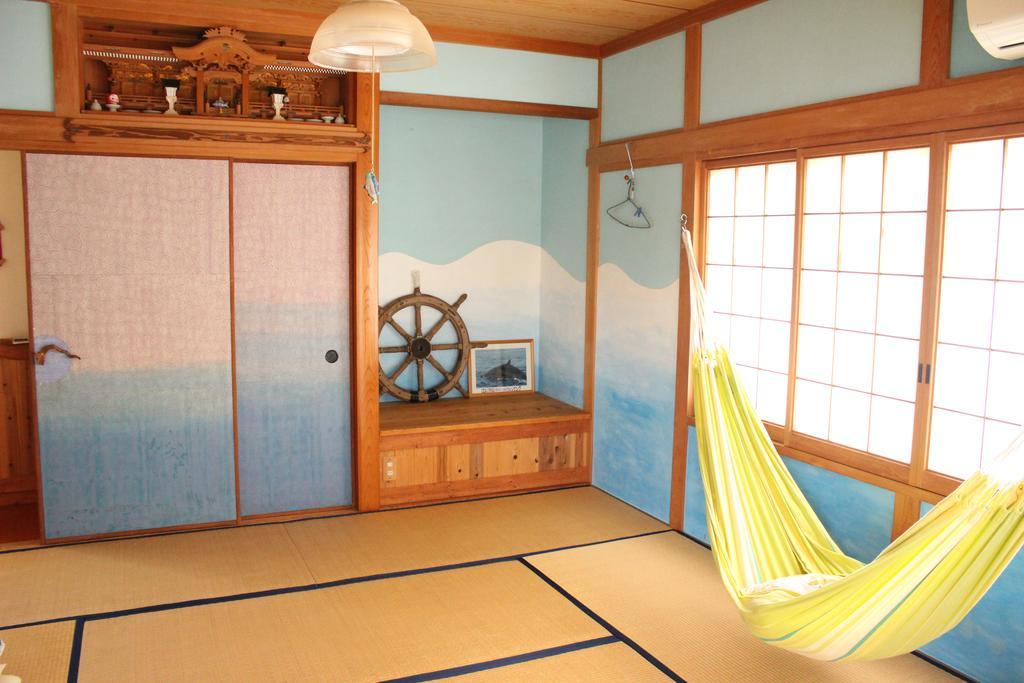 Katsuo Guest House Коті Екстер'єр фото